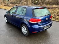 Gebraucht VW Golf VII Trendline 80 PS (58 kW) 2012 Blau Limousine