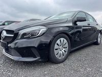 Używany Mercedes A160 102 KM (75 kW) 2016 Czarny Sedan/Limuzyna