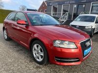Gebraucht Audi A3 Attraction 105 PS (77 kW) 2012 Rot Limousine