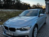 Gebraucht BMW 318 150 PS (110 kW) 2016 Silber Kombi