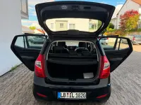 Gebraucht Hyundai i10 Classic 69 PS (50 kW) 2012 Schwarz Kleinwagen