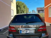 Gebraucht Mercedes B200 193 PS (141 kW) 2009 Beige Van / Kleinbus