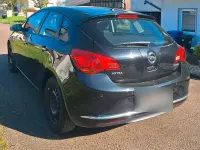 Usata Opel Astra Active 140 CV (102 kW) 2013 Nero Berlina