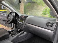 Gebraucht VW Golf V 105 PS (77 kW) 2006 Silber Kleinwagen