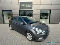 Gebraucht Hyundai i20 Trend 84 PS (61 kW) 2017 Grau Kleinwagen