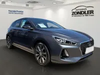 Gebraucht Hyundai i30 Intro Edition 140 PS (102 kW) 2017 Micron grey / met Limousine