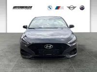 Gebraucht Hyundai i30 Advantage 101 PS (74 kW) 2025 Ecotronic grey / mic Limousine