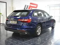 Gebraucht Audi A4 Basis 136 PS (100 kW) 2023 Blau Kombi