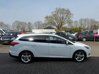 Gebraucht Ford Focus Titanium 125 PS (91 kW) 2015 Weiß Kombi