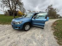 Gebraucht VW Tiguan Life 177 PS (130 kW) 2014 Blau SUV