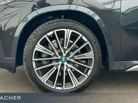 Gebraucht BMW X1 xLine 245 PS (180 kW) 2023 Saphirschwarz metallic SUV