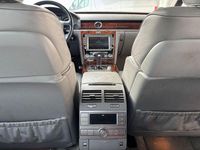 Gebraucht VW Phaeton 239 PS (175 kW) 2011 Grau Limousine