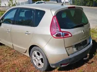 Usata Renault Scénic III Dynamique 131 CV (96 kW) 2010 Oro Monovolume