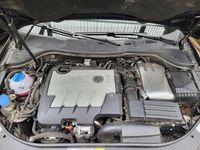 Gebraucht VW Passat Highline 140 PS (102 kW) 2010 Limousine