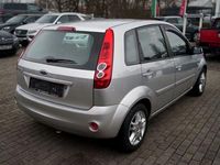 Gebraucht Ford Fiesta Style 80 PS (58 kW) 2007 Silber Kleinwagen