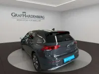 Gebraucht VW Golf VIII Move 110 PS (80 kW) 2024 Grau Limousine