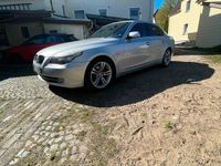 Gebraucht BMW 520 163 PS (119 kW) 2009 Silber Limousine