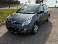 Gebraucht Hyundai i20 77 PS (56 kW) 2011 Grau Kleinwagen