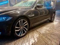 Gebraucht Jaguar XF 179 PS (131 kW) 2019 Schwarz Limousine