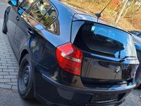 Gebraucht BMW 116 122 PS (89 kW) 2008 Schwarz Kleinwagen