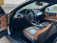 Gebraucht BMW 318 Cabriolet 143 PS (105 kW) 2010 Grau Cabrio