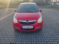 Gebraucht Opel Agila Edition 68 PS (50 kW) 2014 Rot Kleinwagen