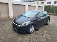 Gebraucht Peugeot 208 82 PS (60 kW) 2016 Schwarz Kleinwagen