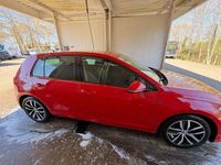 Gebraucht VW Golf VII 150 PS (110 kW) 2018 Rot Kleinwagen