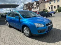 Gebraucht Ford Focus Ghia 116 PS (85 kW) 2005 Blau Limousine