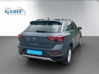 Gebraucht VW T-Roc Life 150 PS (110 kW) 2023 Petroleum blue (metallic) SUV