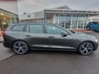 Gebraucht Volvo V60 R-Design 190 PS (139 kW) 2020 Grau Kombi