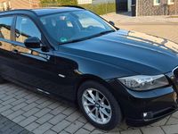 Gebraucht BMW 318 143 PS (105 kW) 2010 Schwarz Kombi