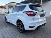 Gebraucht Ford Kuga ST-Line 242 PS (177 kW) 2018 Weiß SUV