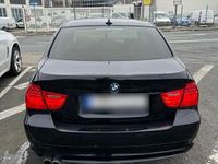 Gebraucht BMW 330 245 PS (180 kW) 2010 Schwarz Limousine