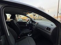 Gebraucht VW Polo 80 PS (58 kW) 2010 Grau Kleinwagen