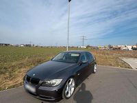 Gebraucht BMW 325 197 PS (144 kW) 2007 Grau Limousine