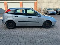 Gebraucht Ford Focus 101 PS (74 kW) 2003 Silber Limousine