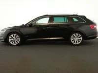 Gebraucht Skoda Superb Style 150 PS (110 kW) 2023 Black magic perleffekt Kombi