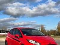 Gebraucht Ford Fiesta 80 PS (58 kW) 2014 Rot Limousine