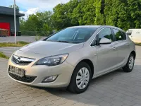 Gebraucht Opel Astra 180 PS (132 kW) 2010 Gold Limousine