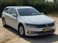Gebraucht VW Passat Comfortline 150 PS (110 kW) 2018 Weiß Kombi