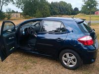Gebraucht Toyota Auris Hybrid 105 PS (77 kW) 2010 Blau Kleinwagen