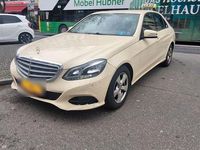 Gebraucht Mercedes E200 170 PS (125 kW) 2016 Gelb Limousine