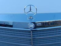 Gebraucht Mercedes E280 160 PS (117 kW) 1985 Weiß Limousine