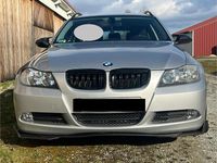 Gebraucht BMW 320 163 PS (119 kW) 2008 Silber Kombi