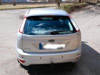 Gebraucht Ford Focus 101 PS (74 kW) 2010 Silber Limousine
