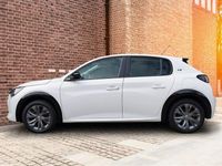 Gebraucht Peugeot 208 Active 100 kW (136 PS) 2022 Weiß Kleinwagen