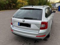 Gebraucht Skoda Octavia Ambition 110 PS (80 kW) 2015 Silber Kombi