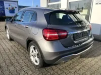 Gebraucht Mercedes GLA180 Urban 122 PS (89 kW) 2019 Grau SUV