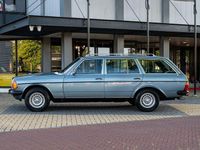 Gebraucht Mercedes E280 185 PS (136 kW) 1979 Blau Limousine